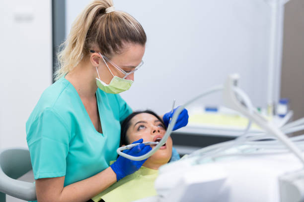 Best Emergency Tooth Extraction in New Middletown, OH